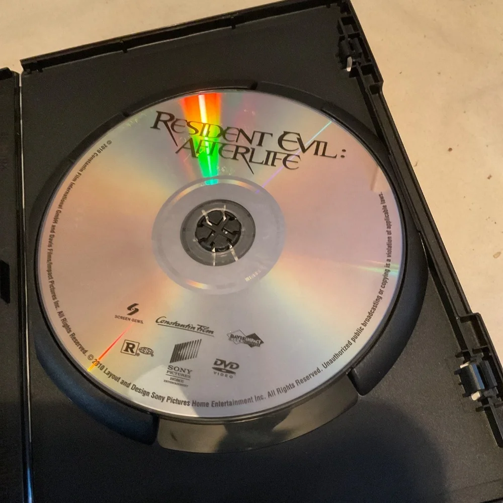 DVD - Resident Evil :Afterlife. V25